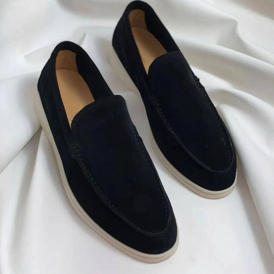 Clara Domínguez | Elegantes mocasines de ante