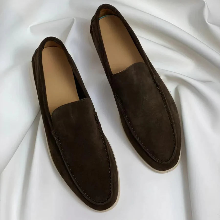 Clara Domínguez | Elegantes mocasines de ante