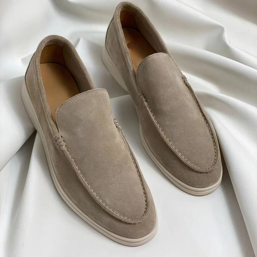 Clara Domínguez | Elegantes mocasines de ante