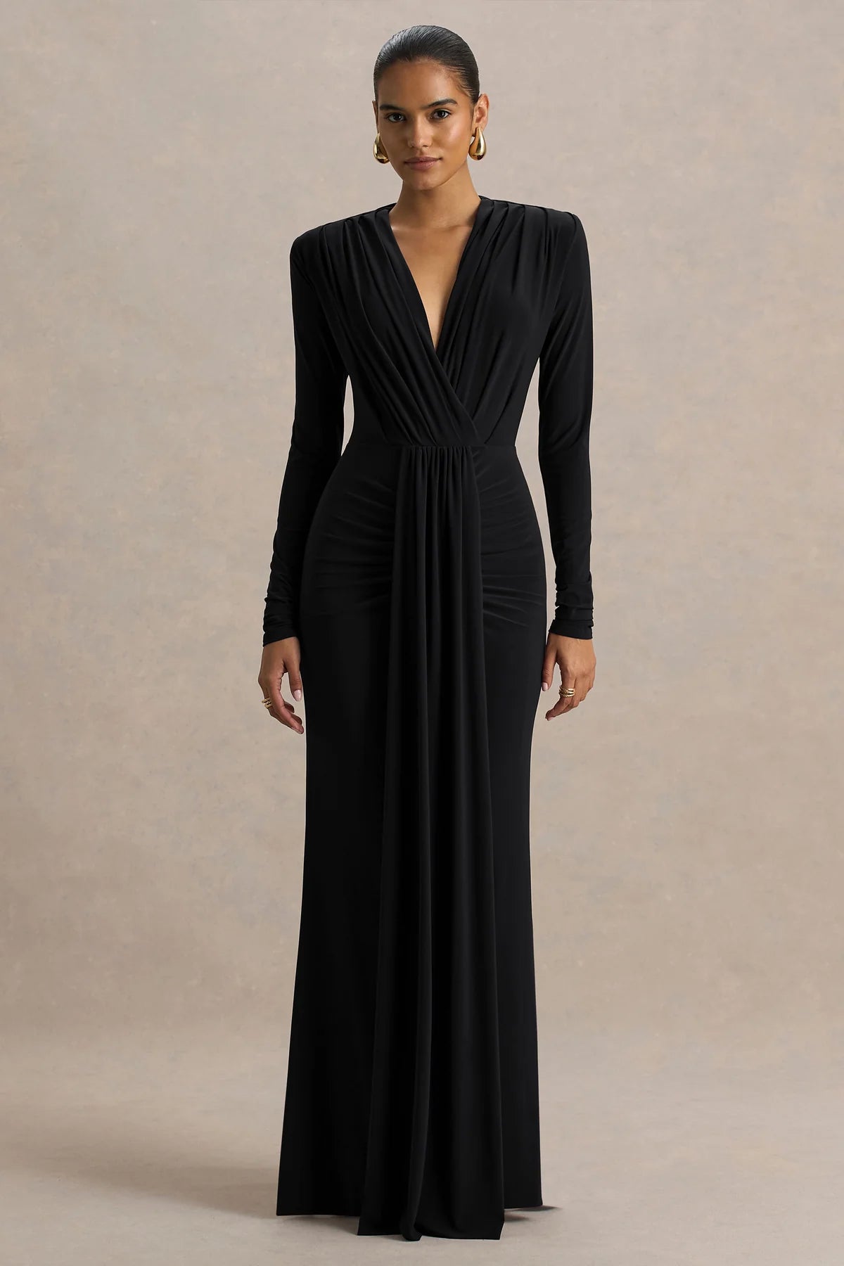 Chiara | Vestido largo burdeos con escote pronunciado y detalles fruncidos