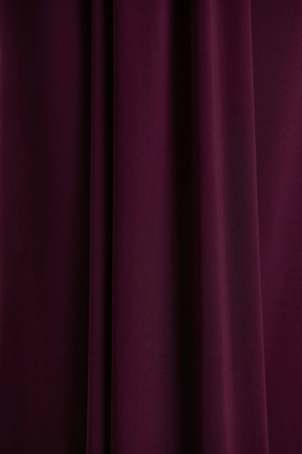 Chiara | Vestido largo burdeos con escote pronunciado y detalles fruncidos