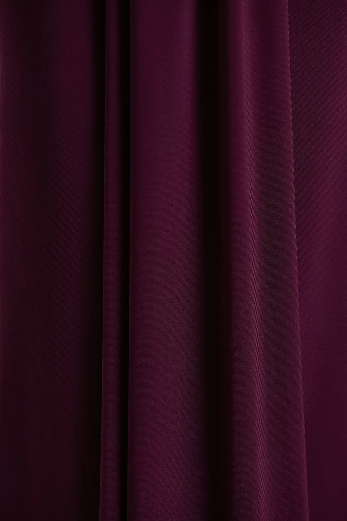 Chiara | Vestido largo burdeos con escote pronunciado y detalles fruncidos