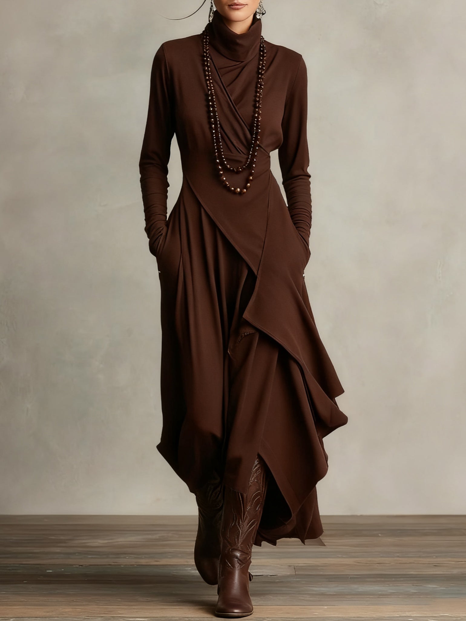 Sandra | Vestido largo plisado asimétrico con cuello alto morado