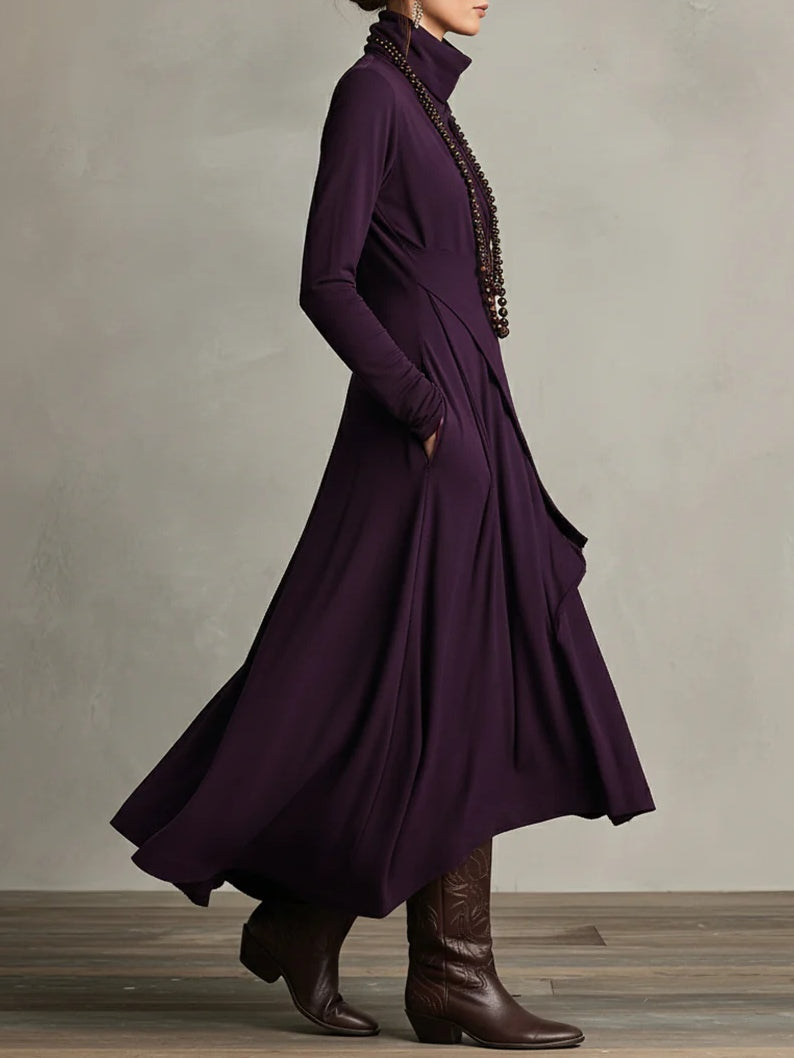 Sandra | Vestido largo plisado asimétrico con cuello alto morado