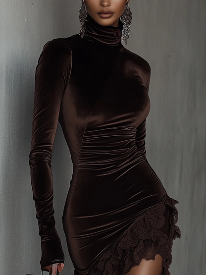 Mariet | Vestido de terciopelo con cuello alto y bajo de encaje