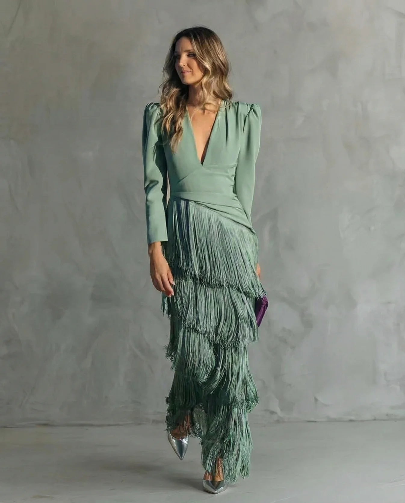 Clara | Vestido elegante con mangas de flecos