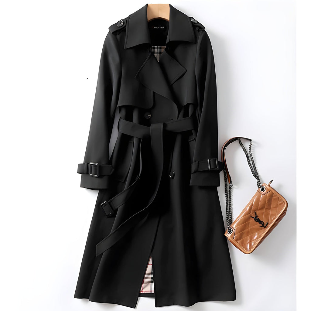 Clara Domínguez | Elegante y atemporal trench con cinturón
