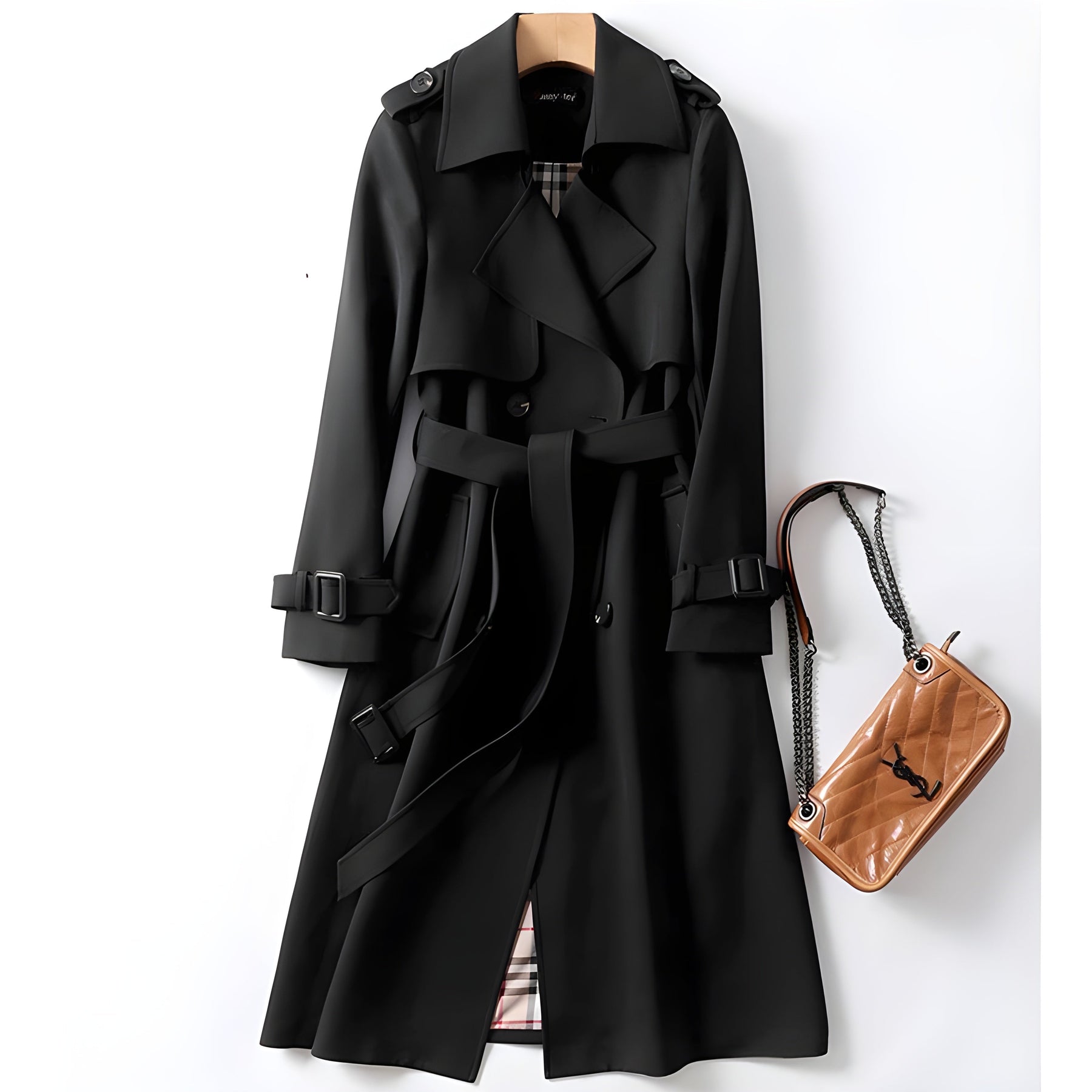 Clara Domínguez | Elegante y atemporal trench con cinturón